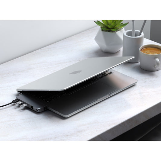 Carcasa SATECHI ECO para MacBook M2 de 13¨ - Transparente