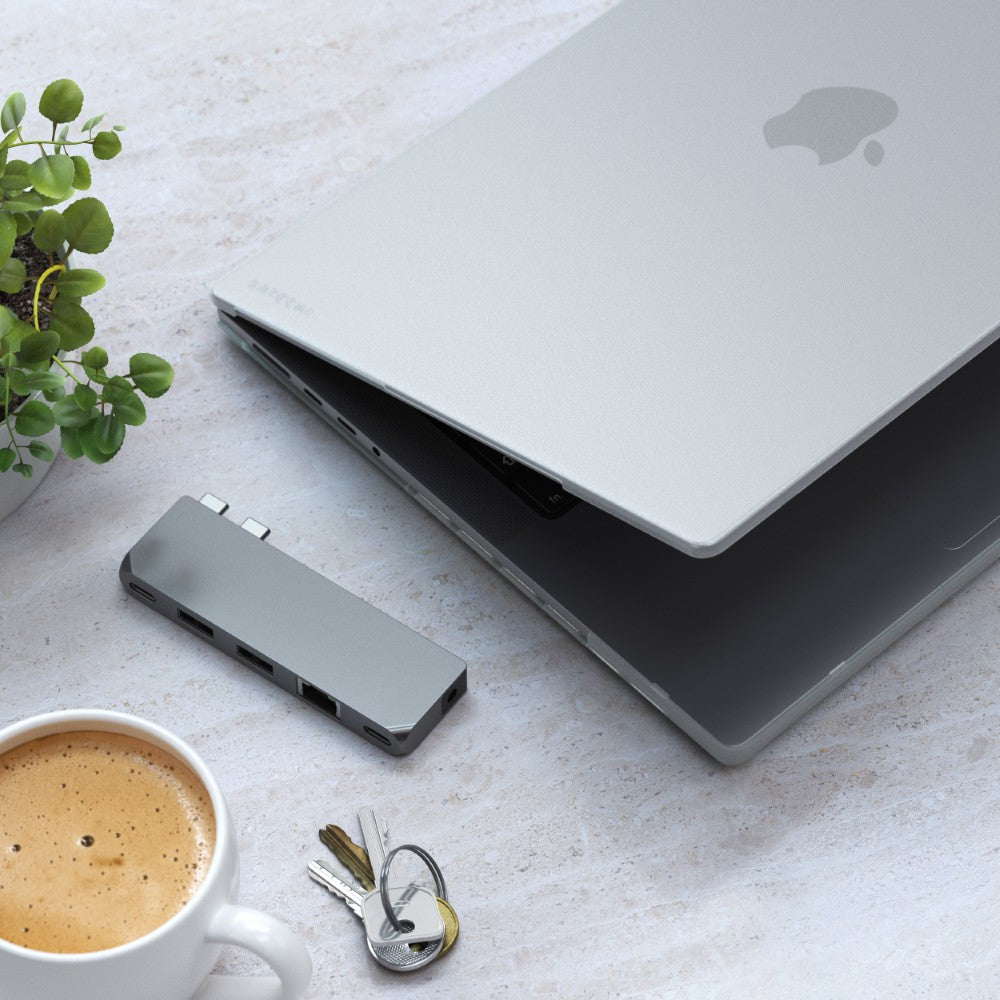 SATECHI ECO HARDSHELL CASE FOR MACBOOK PRO 14 CLEAR